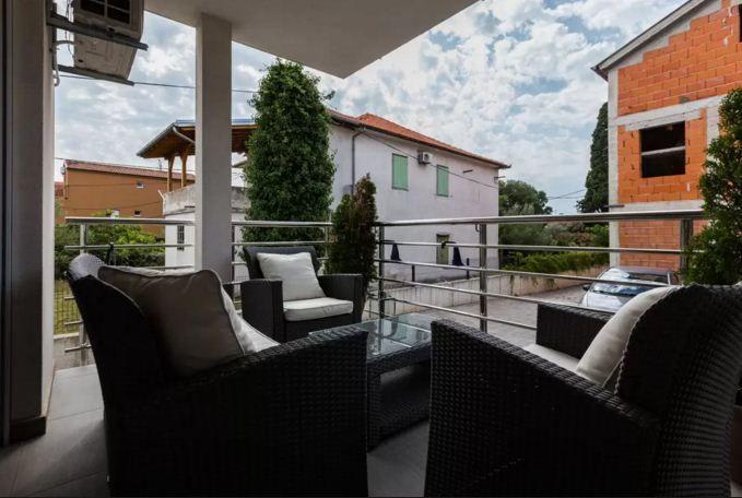 ביוגראד נה מורו Apartment Plutus מראה חיצוני תמונה